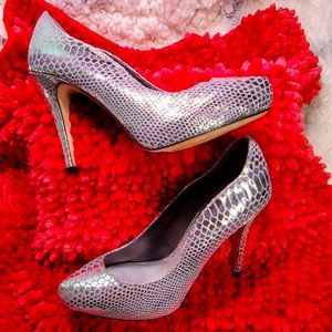 WHITE HOUSE | BLACK MARKET Silver Snakeskin Pumps